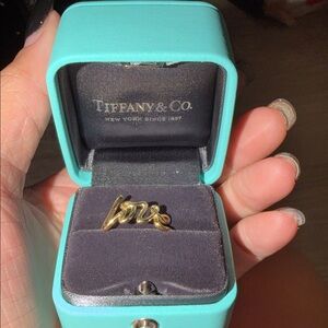 24k graffiti love ring official Tiffany and company